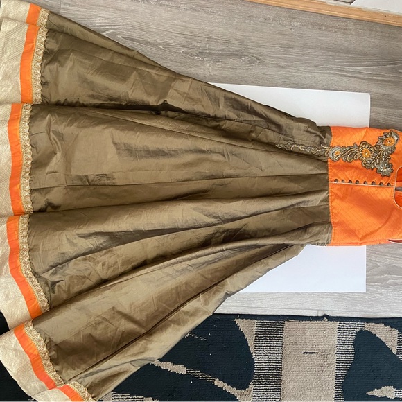 Girls party wear dresses - Picture 3 of 6